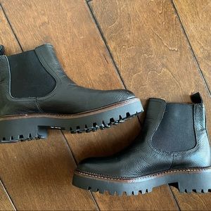 Nordstrom Caslon Miller Leather Water Resistant Boot 6.5